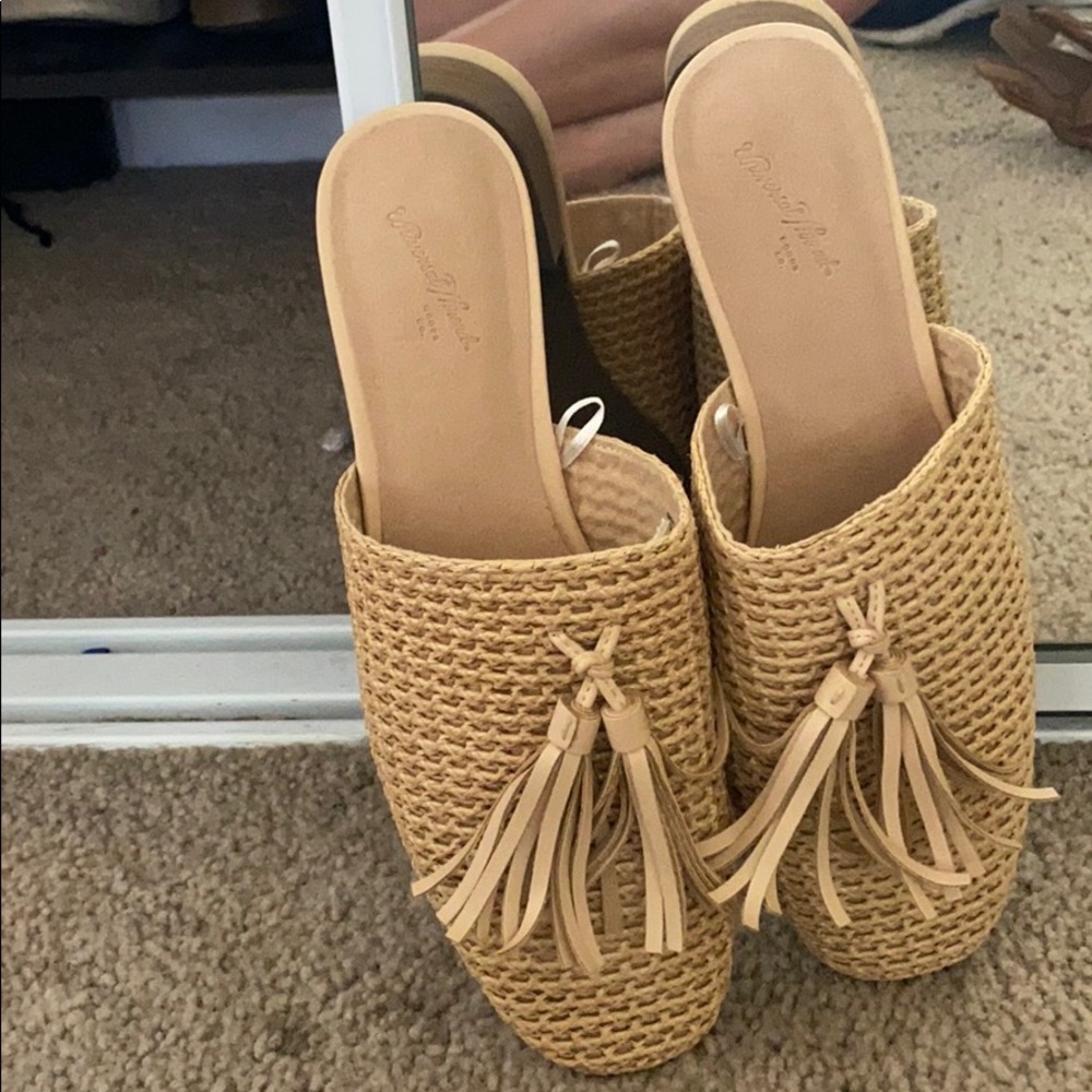 tan sandals